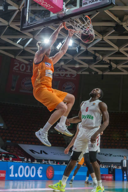 的霸主地位 的霸主地位